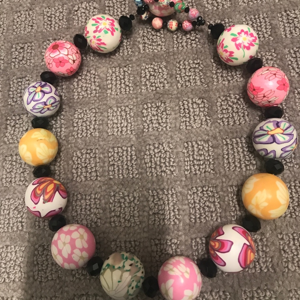 Large beaded neclace